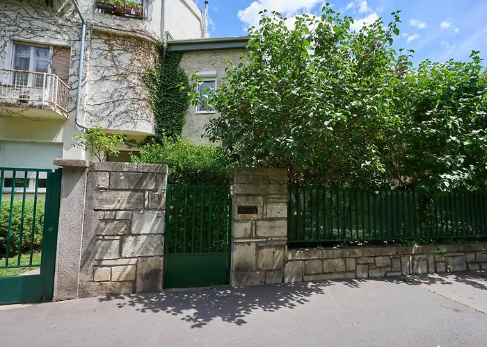Apartment Giselle With Private Parking